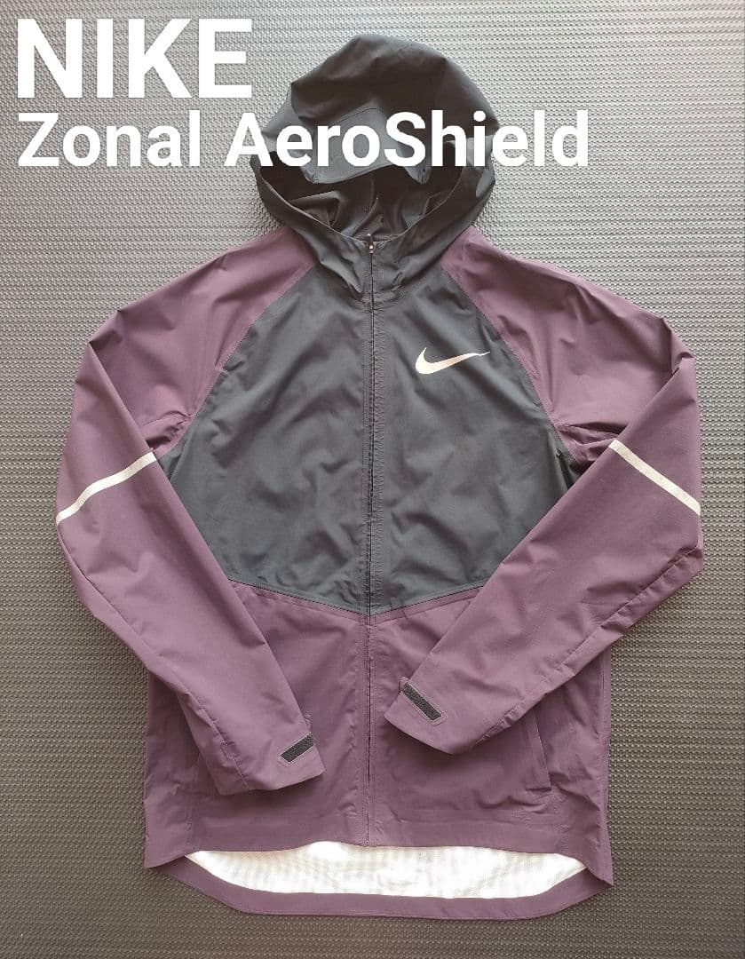 あー、このナイキのゾーナルエアロシールド出品されてる！ 希少すぎて