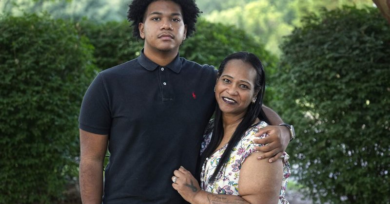 Tweet card summary image