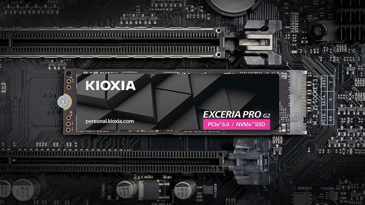 ComputerBase's tweet card. Kioxia hat seine neue Speerspitze im SSD-Portfolio vorgestellt. Die Exceria Pro G2 liefert jetzt die höchsten Transferraten.