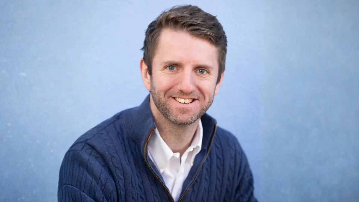 techday_uk's tweet card. Graph databases are revolutionising finance, helping firms detect fraud, enhance compliance, and harness AI by mapping complex data relationships in real time.