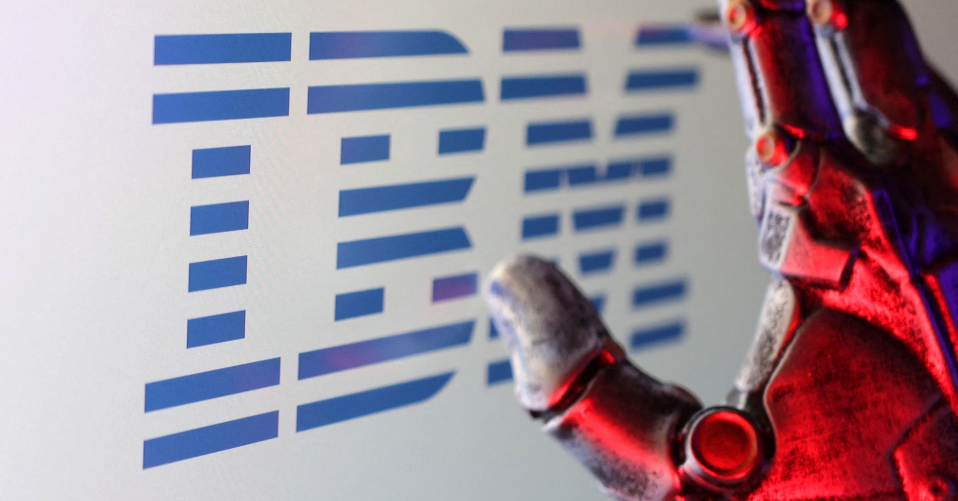 YoshiCodeStack's tweet card. International Business Machines on Tuesday announced a new line of data center chips and servers that it says will be more power-efficient than rivals and will simplify the process of rolling out...