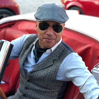 Tweet card summary image