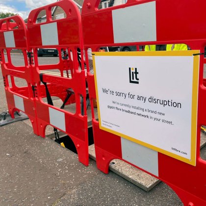 Tweet card summary image