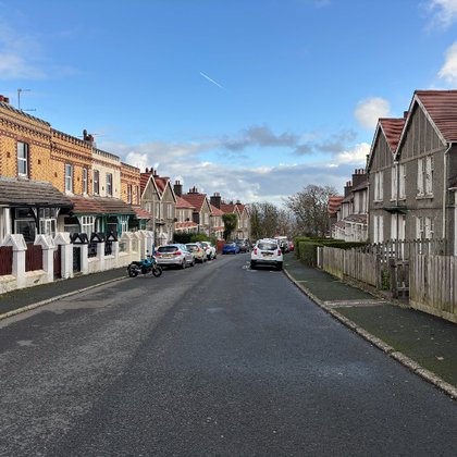 Tweet card summary image