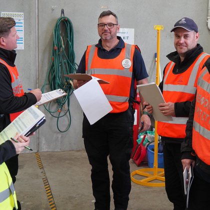 Tweet card summary image