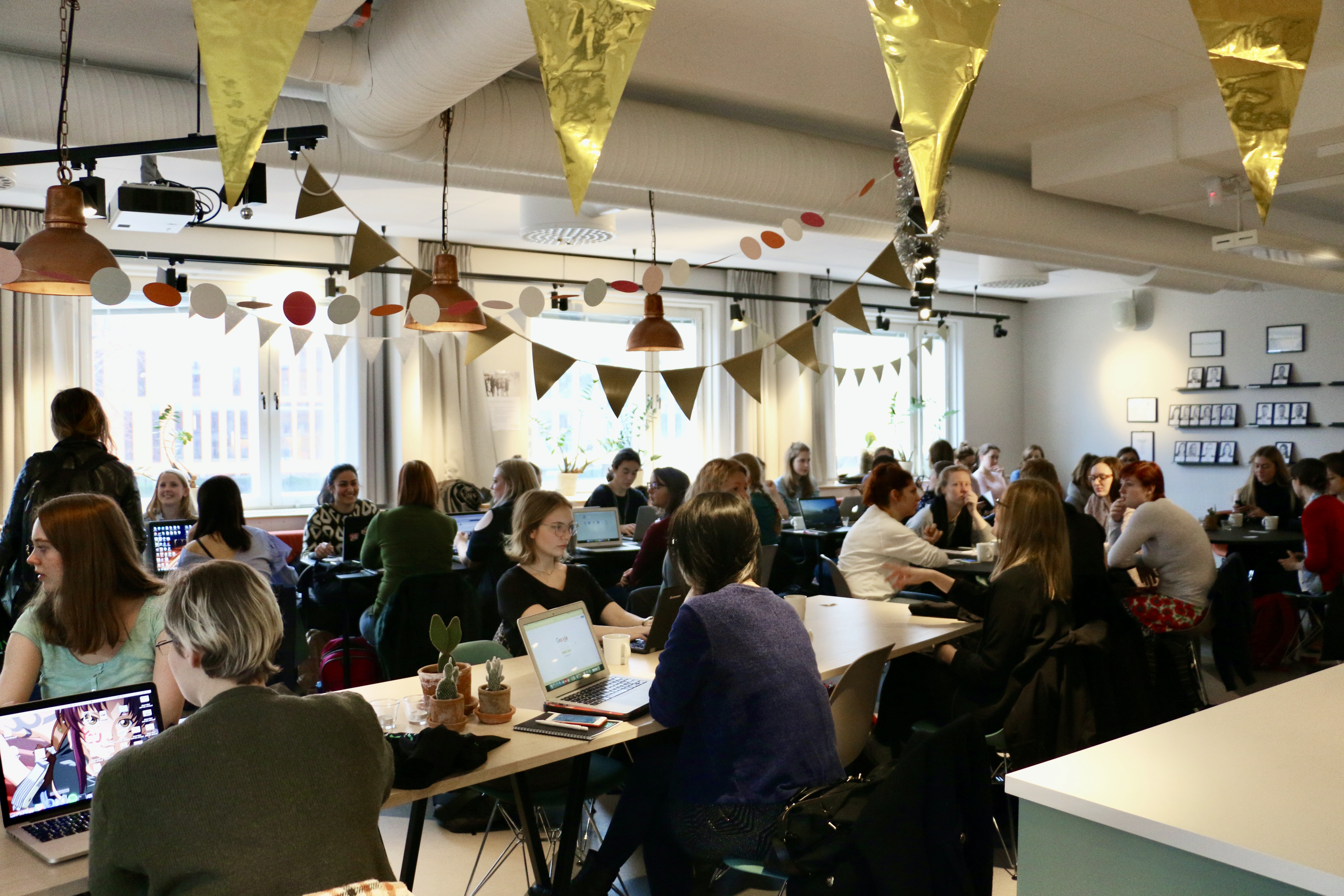 PinkProgramming's tweet card. Pink Sunday is our popular coding events where women, transgender and non-binary people can meet up, code and network together!