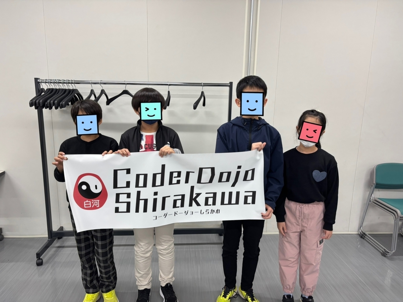 Coderdojo_shira's tweet card. こんにちは！CoderDojo白河 第67回の開催レポートです。 今回の活動 今回の参加ニンジャは五人でした。今回、初めて3D CADに挑戦したいというニンジャがいたので、私の方で以前矢吹のチャンピオンに教えてもらったTinkerCadを勧めてみました。 やはり3D CADは初めてということもあり、最初はパーツの操作に…