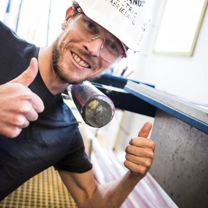 Tweet card summary image