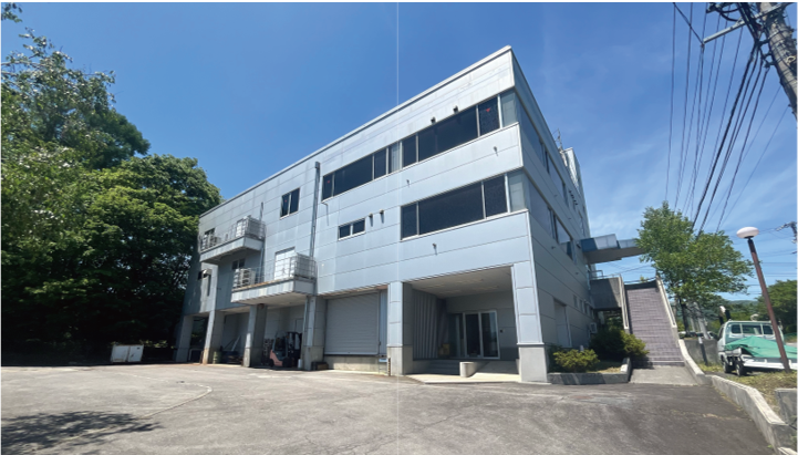 neuronnetwork_c's tweet card. このたび弊社は、長野県茅野市に新たなメンテナンス施設「長野センター」を開設いたしました。今後は本センターにて、主に物流ロボットの研究、開発、製造、販売、そしてメンテナンスまでを一貫して行ってまいります。 また、各製品の連携についても、詳細な