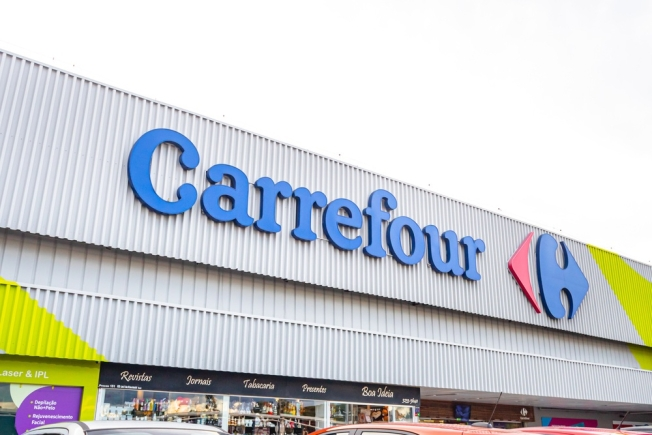 Fentuo_'s tweet card. Carrefour Group, a leading food retailer is taking over Shoprite's franchise in Ghana through a new partnership with the distributor, Brands For All, which acquired the seven Shoprite hypermarkets in...