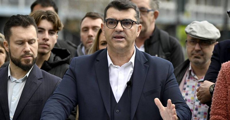 Tweet card summary image