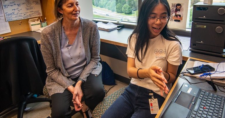 Tweet card summary image