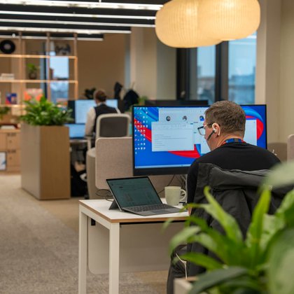 Tweet card summary image