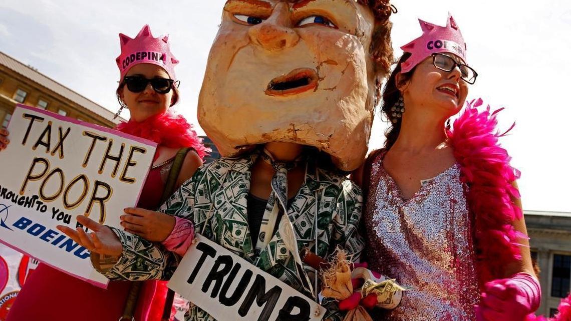 rayadverb's tweet card. Dave Barry is in Cleveland for the Republican National Convention, and he has met a presidential candidate from the Transhumanist Party named Zoltan Istvan, who wants to put robotic bits in our...