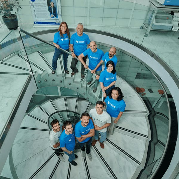 hackernoon's tweet card. EvoEnzyme engineers custom enzymes using Directed Evolution to drive sustainable innovation across healthcare, chemistry, and industry.