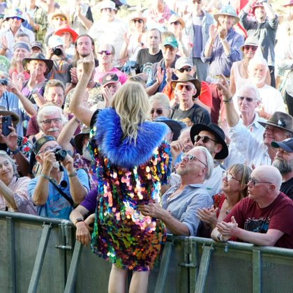 Tweet card summary image