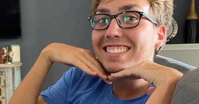 Tweet card summary image