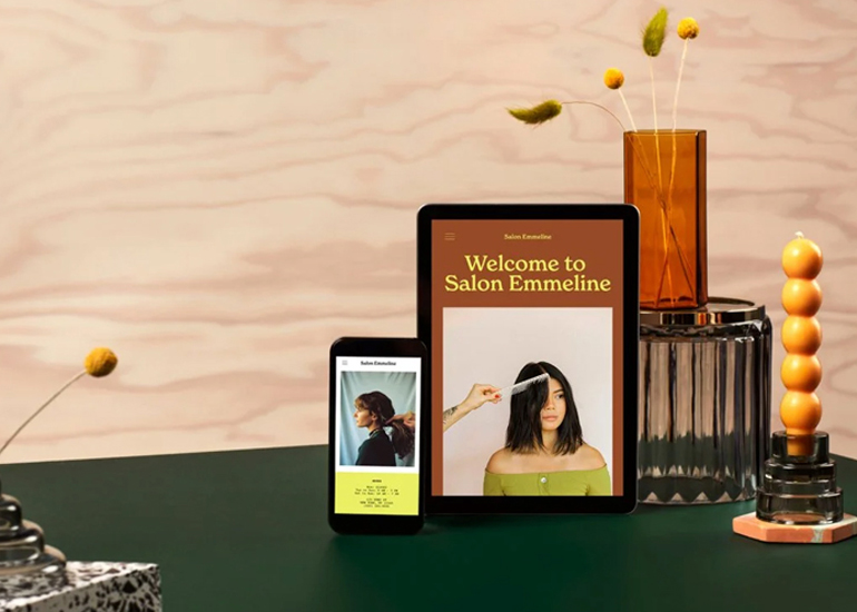 FlyingSoloAU's tweet card. If you're a sole operator, you can DIY your website design with these key principles in mind, drawn from Squarespace's know-how.