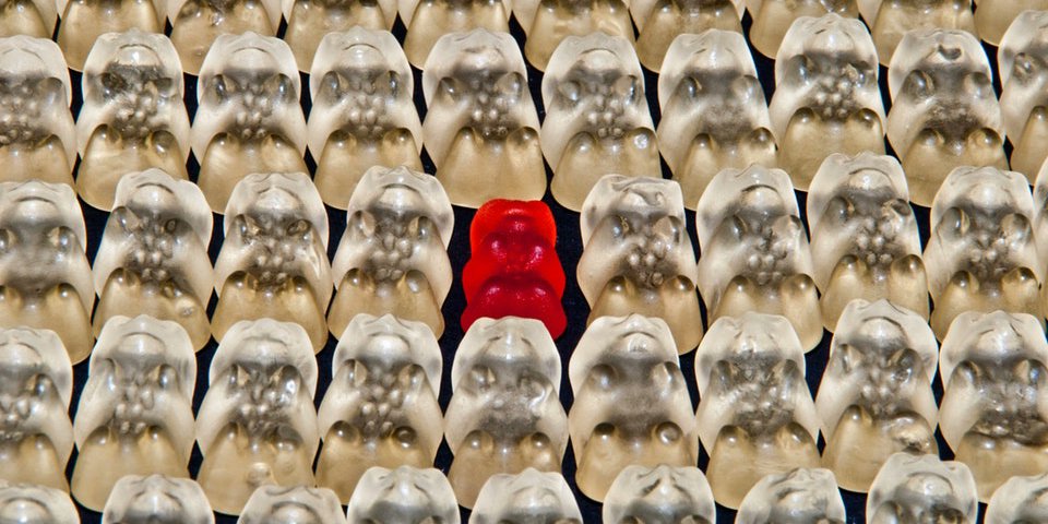 ThePracticalDev's tweet card. A list of skills new Web Developers can use to stand out.