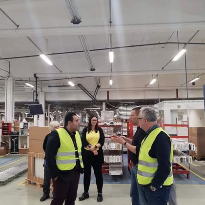 Tweet card summary image