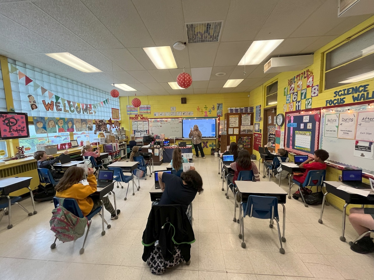 RepLauraHallD19's tweet card. Schools have 18 months to implement the digital literacy and computer science course.