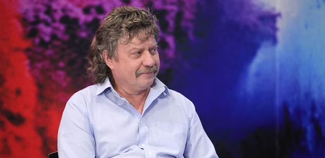 CSSDlidem's tweet card. Francouzský prezident Emmanuel Macron svolal na pondělí 26. února schůzku o další pomoci Ukrajině. Slovenský premiér Robert Fico před svým odletem do Paříže vystoupil na tiskové konferenci. Mimo jiné...