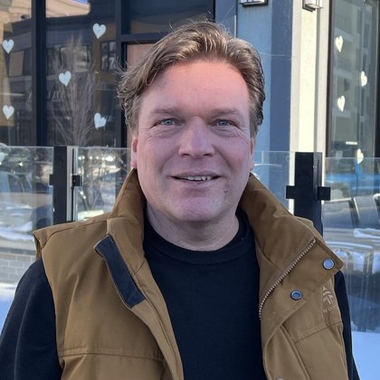 Tweet card summary image