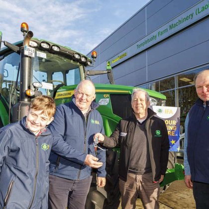 Tweet card summary image