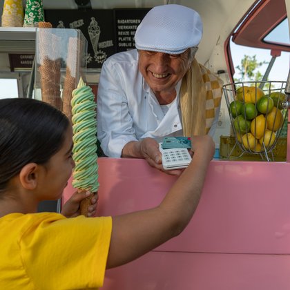 Tweet card summary image