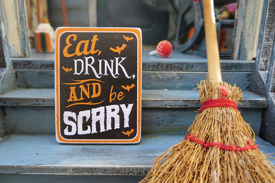 SouthseaVibes's tweet card. Halloween Activities for Kids | 10 Freaky Fun Ideas for Halloween