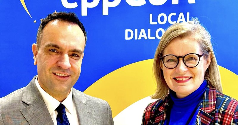 Tweet card summary image