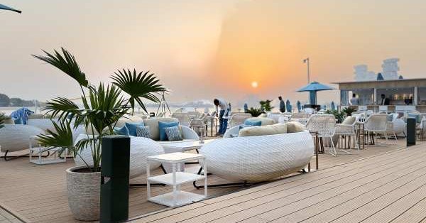 Tweet card summary image