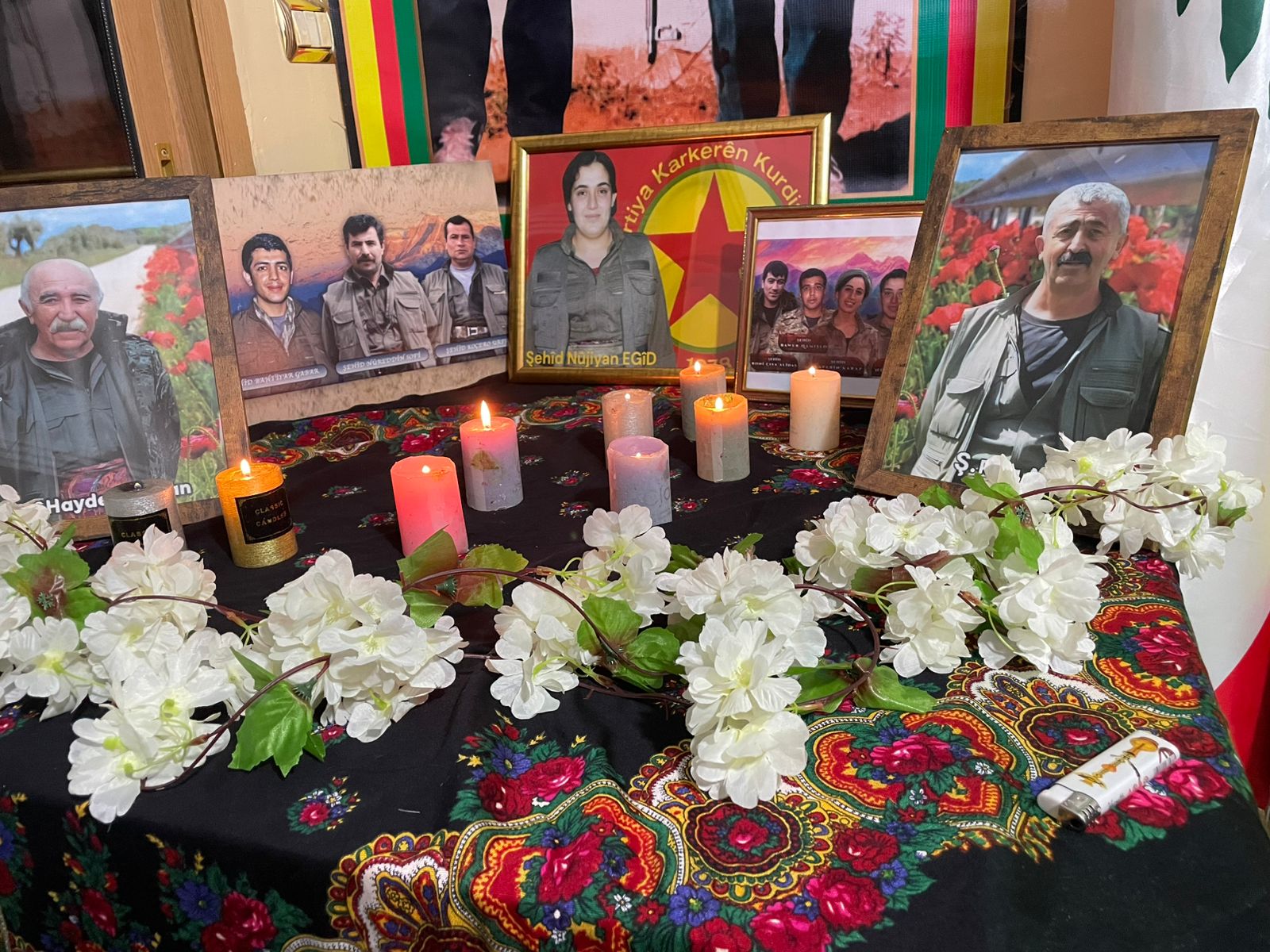 PYD_Rojava's tweet card. في إطار تكريم وتخليد ذكرى الشهداء، أقام كل من حزب الاتحاد الديمقراطي PYD، مؤتمر ستار، ومجلس عوائل الشهداء في بيروت،