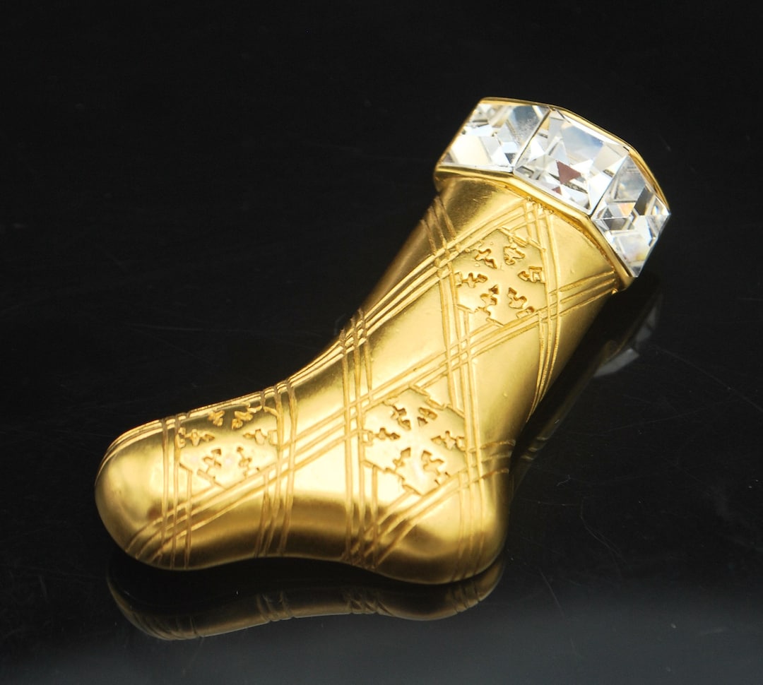 serendipitytrea's tweet card. This Brooches item by serendipitytreasure has 19 favorites from Etsy shoppers. Ships from Huntington Beach, CA. Listed on Dec 19, 2025