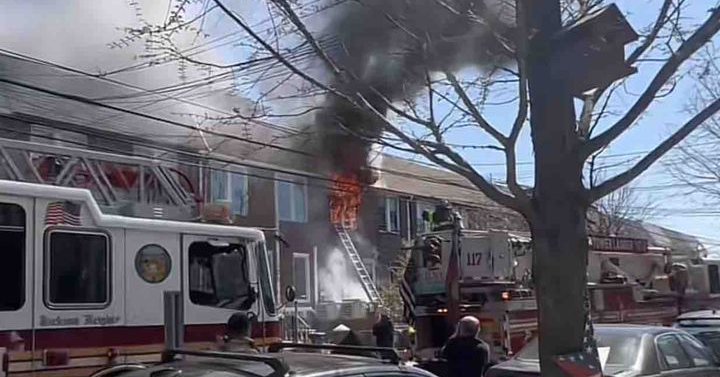 Tweet card summary image