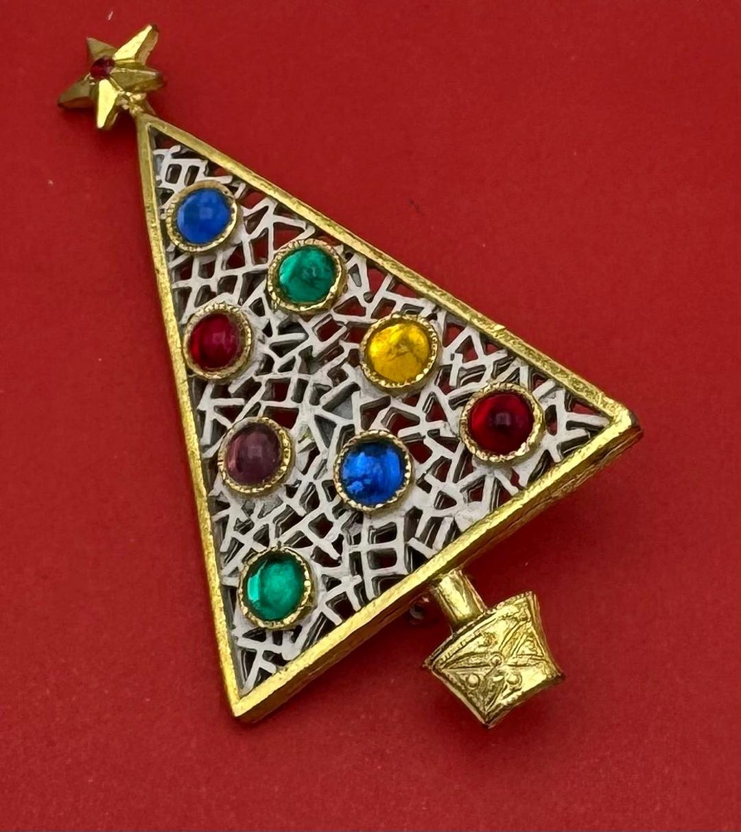 serendipitytrea's tweet card. This Brooches item is sold by serendipitytreasure. Ships from Huntington Beach, CA. Listed on Dec 19, 2025