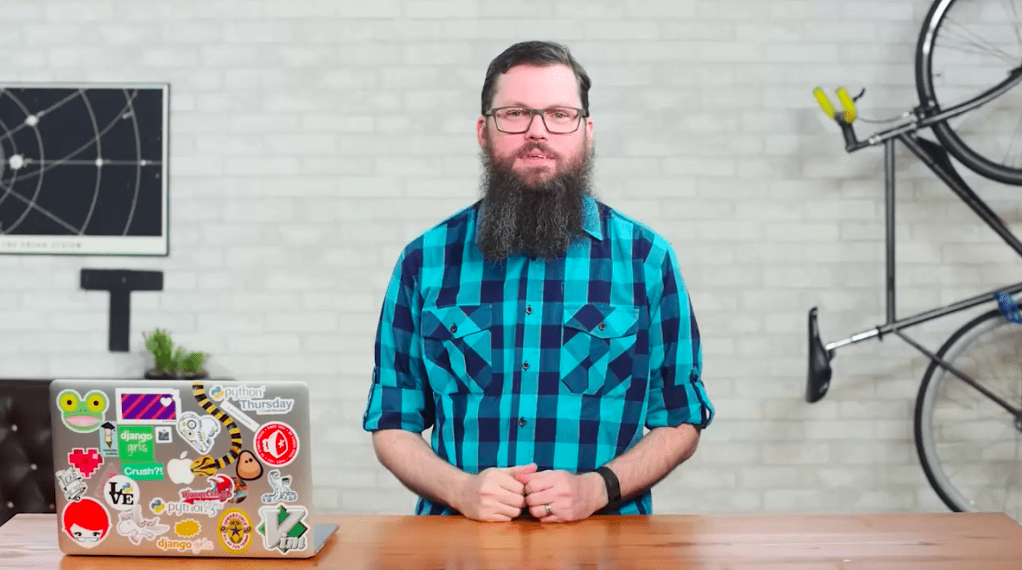 learnpython2017's tweet card. A blog post about what the Python programming language is and when to use it.