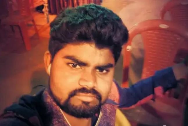 PalpalIndia's tweet card. एमपी के जबलपुर में बाबाटोला में रहने वाले युवक जयराज चौधरी ने देर रात फांसी लगाकर आत्महत्या कर ली. जयराज को आज सुबह फांसी के फंदे पर लटकते.