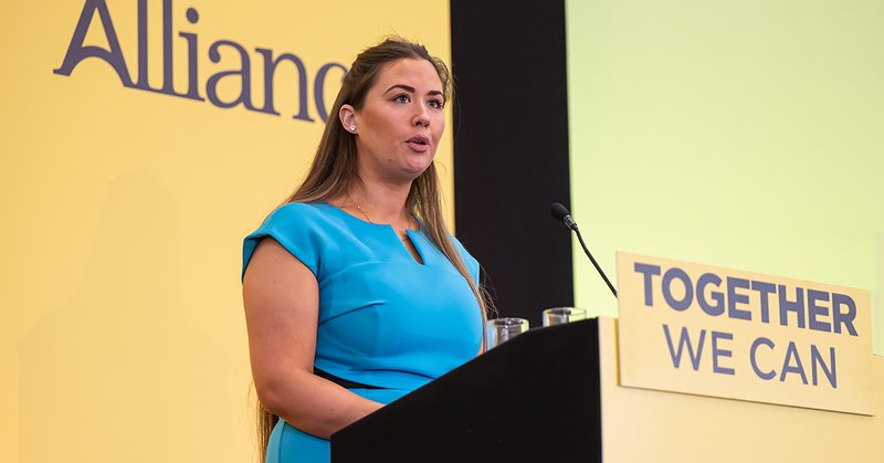 Tweet card summary image