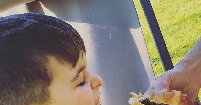 Tweet card summary image