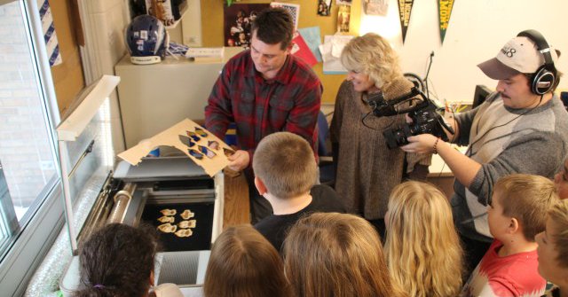 Tweet card summary image