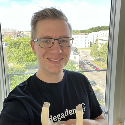 Tweet card summary image