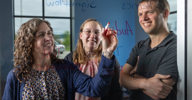 Tweet card summary image