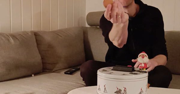 Tweet card summary image