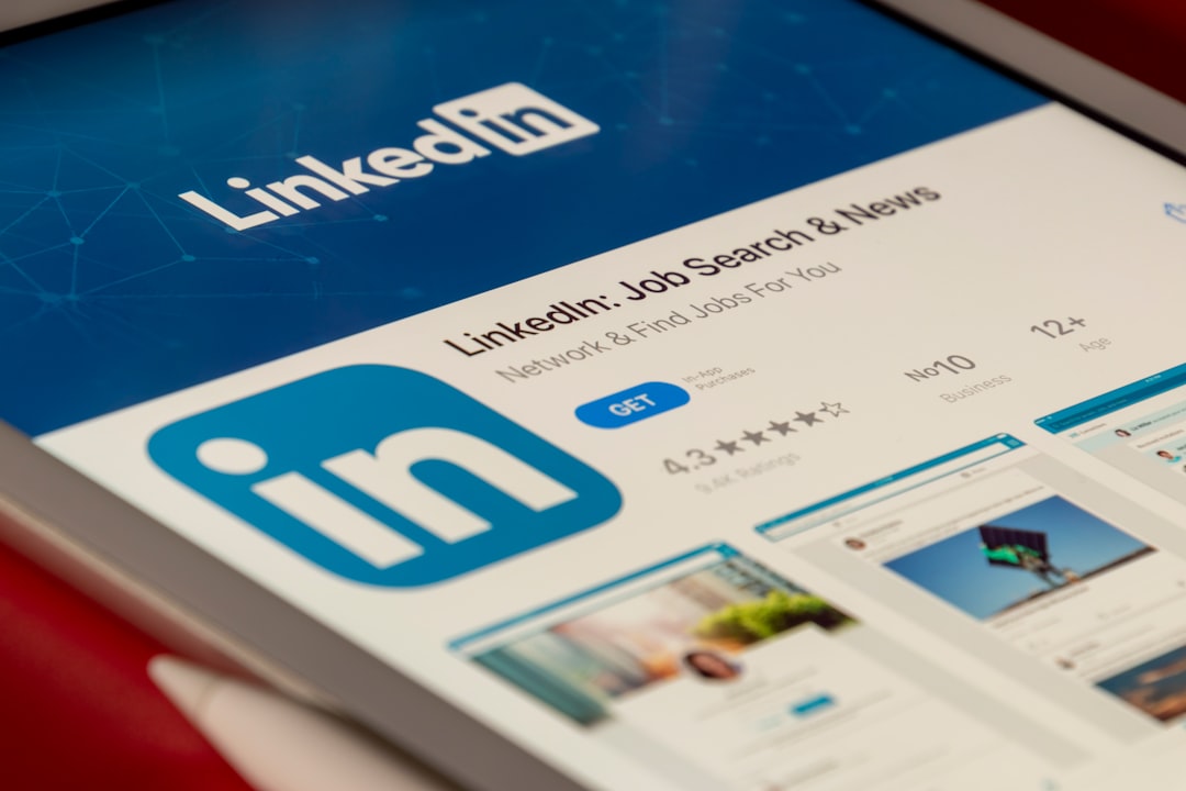 creativenews_io's tweet card. Mastering the LinkedIn Algorithm: A Deep Dive into Amplifying Your Professional Reach Ever feel like you're shouting into a void on LinkedIn? You craft what you think is a killer post, hit 'send',...