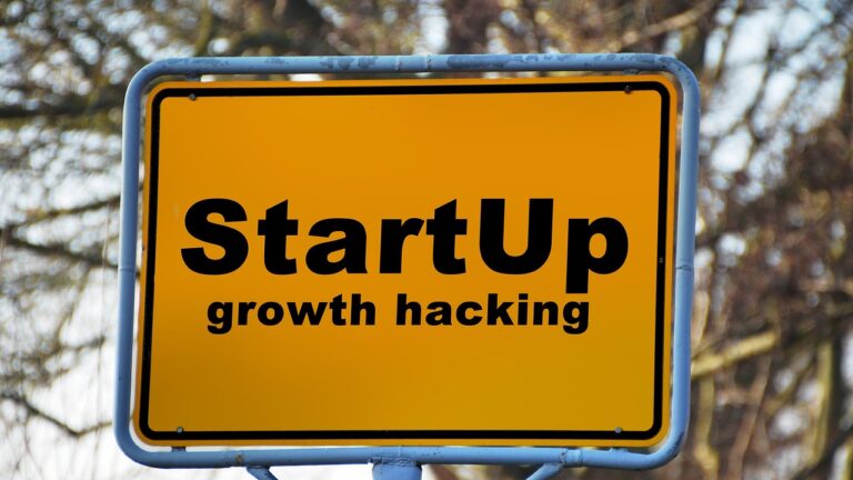 fluxtrend1's tweet card. The allure of a life unburdened by physical constraints, a life where work and adventure intertwine seamlessly, has drawn countless individuals to embrace the nomad lifestyle. More than just a trend,...