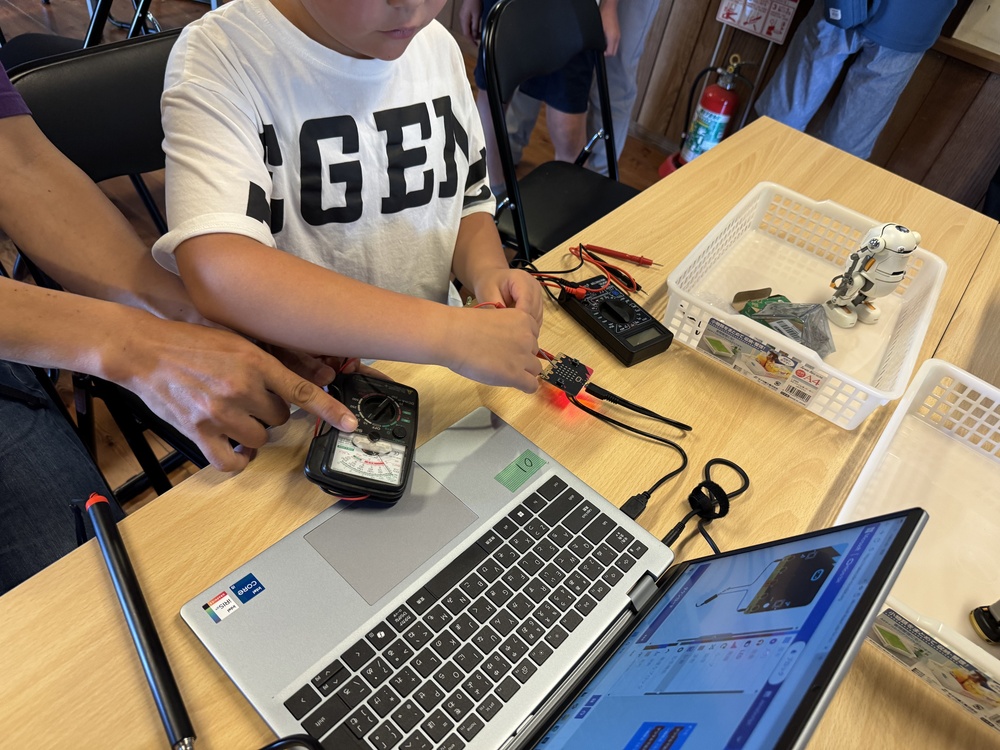 CoderDojoKTKT's tweet card. 2026-01-17（土）09:30 - 11:30 親子でプログラミングを体験しませんか? 初心者大歓迎です。奮ってご参加下さい！ また、お知り合いにもCoderDojo喜多方を紹介して頂けたら幸いです。 CoderDojoとは CoderDojo は子供たちのための非営利なプログラミング道場です。 2011年にアイルランドで始まり、現在では世界に2,000ヶ所、日本でも220ヶ所以...