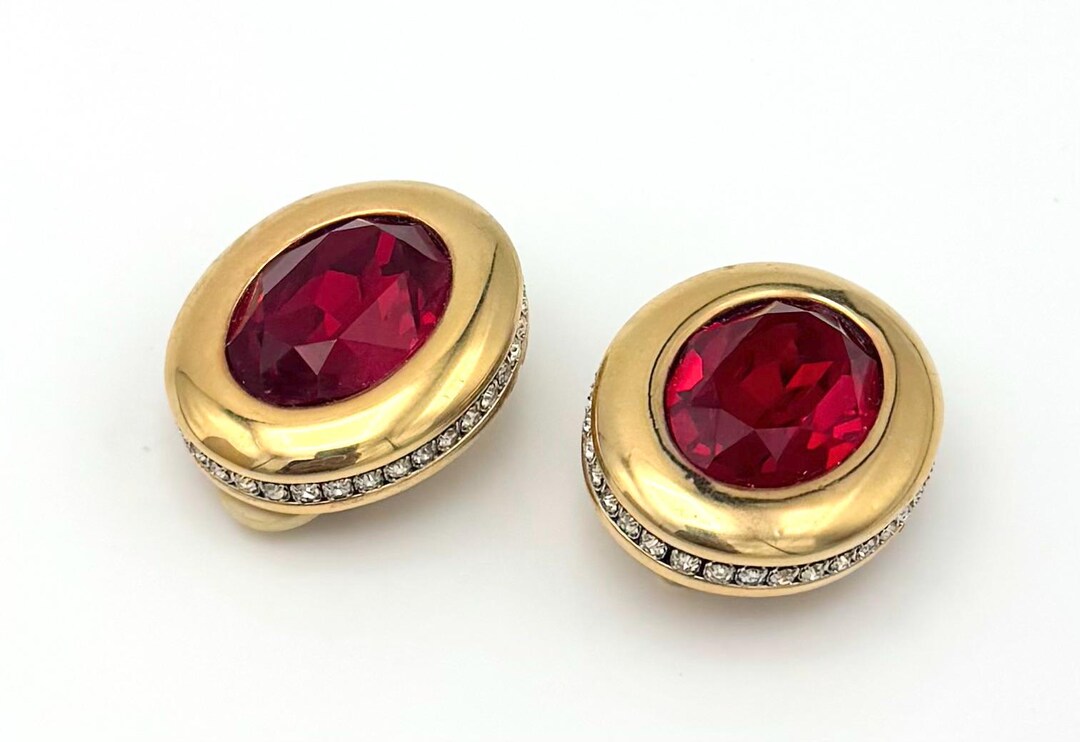 serendipitytrea's tweet card. This Clip-On Earrings item by serendipitytreasure has 12 favorites from Etsy shoppers. Ships from Huntington Beach, CA. Listed on Dec 21, 2025