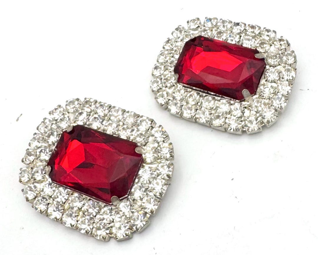 serendipitytrea's tweet card. This Barrettes & Clips item is sold by serendipitytreasure. Ships from Huntington Beach, CA. Listed on Dec 21, 2025