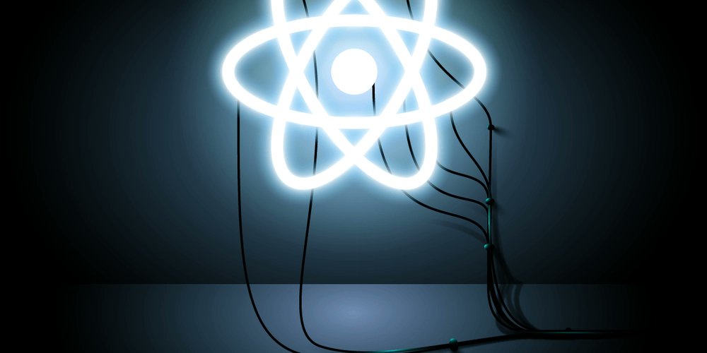 prod42net's tweet card. Uncontrolled Component This pattern means that React doesn't control the form data, and the DOM...